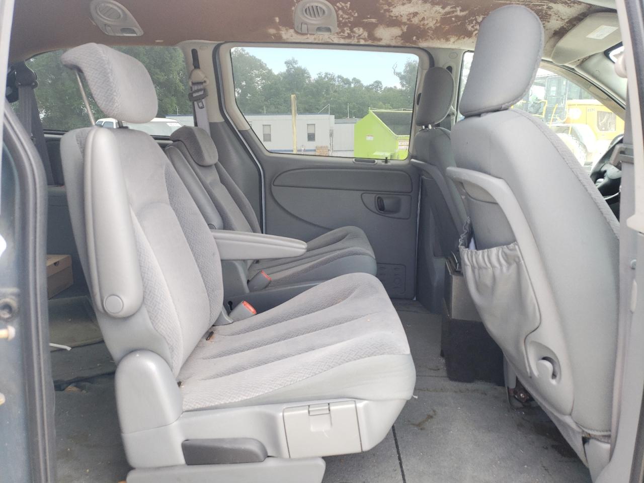 Foto 6 de la subasta – 2005 DODGE GRAND CARA con VIN 2D8GP44L05R477239