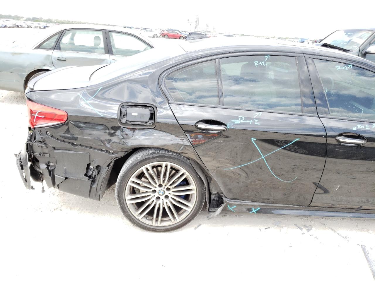 Photo 9 from auction – 2018 BMW M550XI with VIN WBAJB9C52JB287094