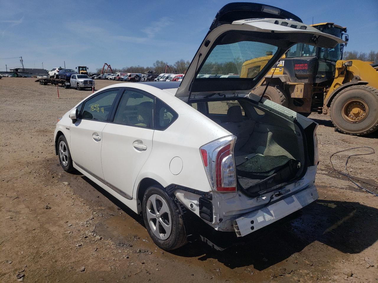 Photo 3 from auction – 2012 TOYOTA PRIUS with VIN JTDKN3DU5C5513812