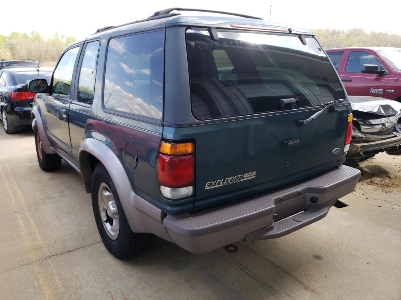 Photo 3 from auction – 1997 FORD EXPLORER with VIN 1FMCU24E6VUC68226