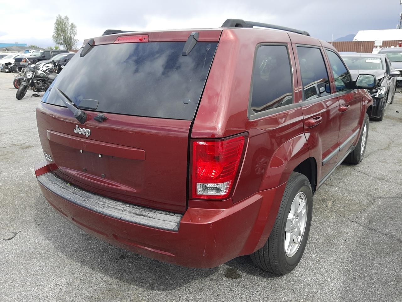 Photo 4 from auction – 2007 JEEP GRAND CHER with VIN 1J8HR48N17C536053