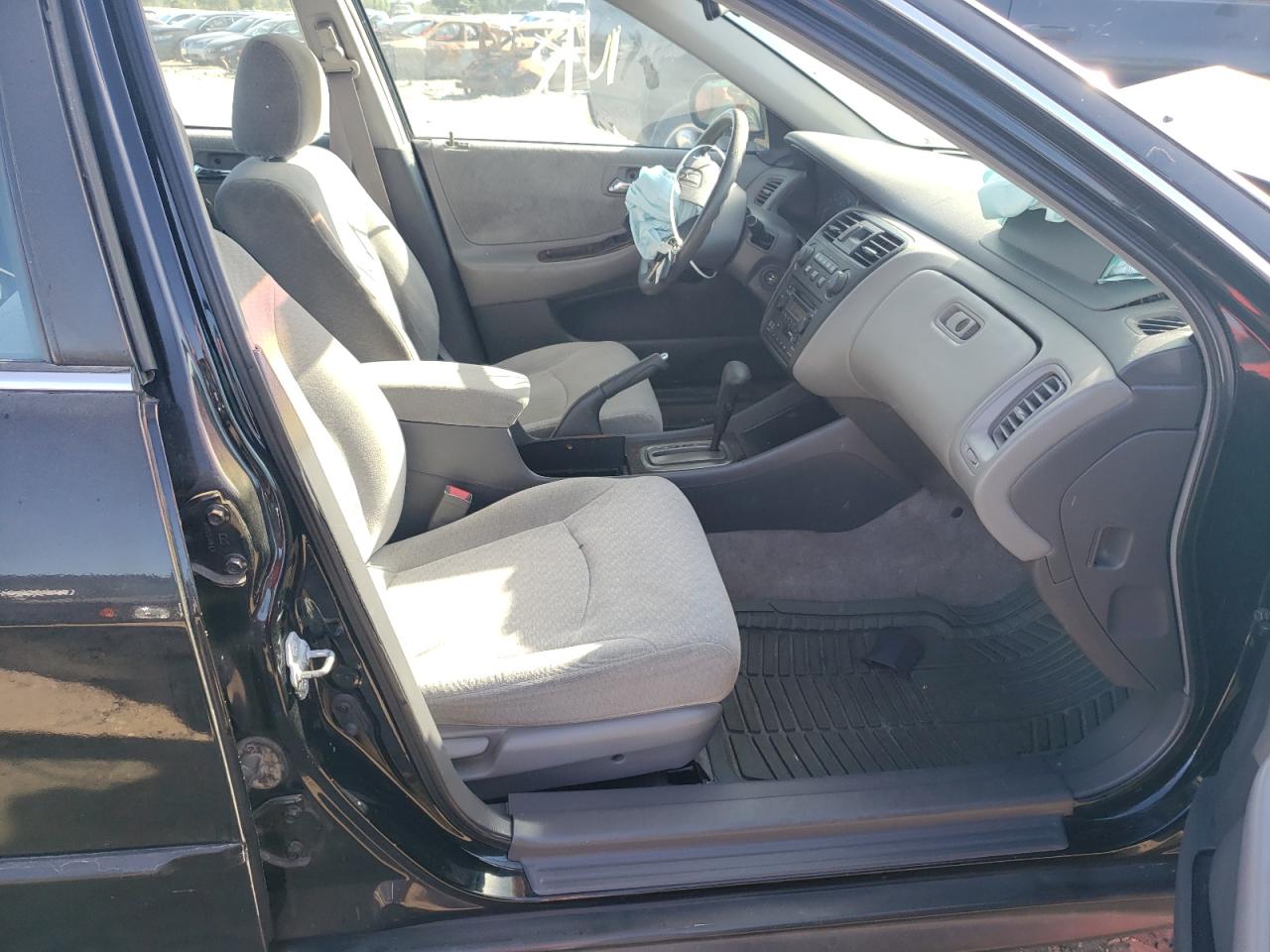 Photo 5 from auction – 2002 HONDA ACCORD with VIN 1HGCG56742A158916