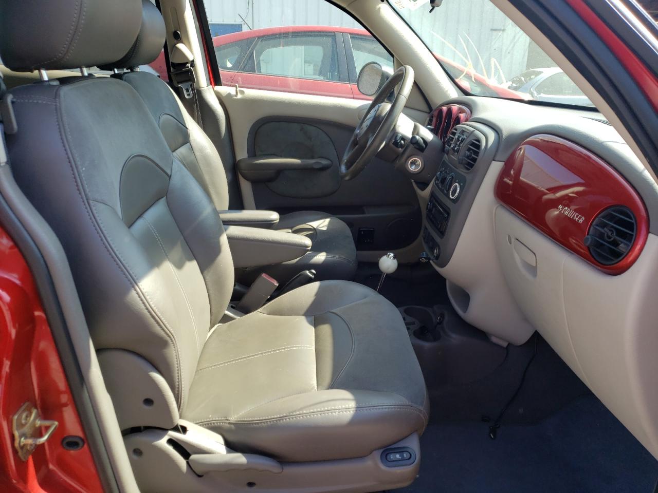 Photo 5 from auction – 2004 CHRYSLER PT CRUISER with VIN 3C8FY68B84T315339