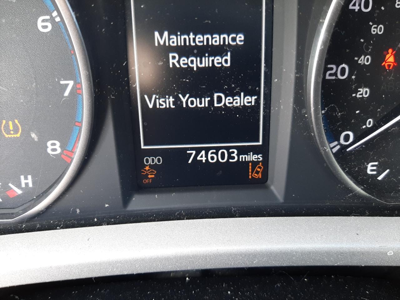 Photo 8 from auction – 2017 TOYOTA RAV4 LE with VIN 2T3ZFREV5HW368132