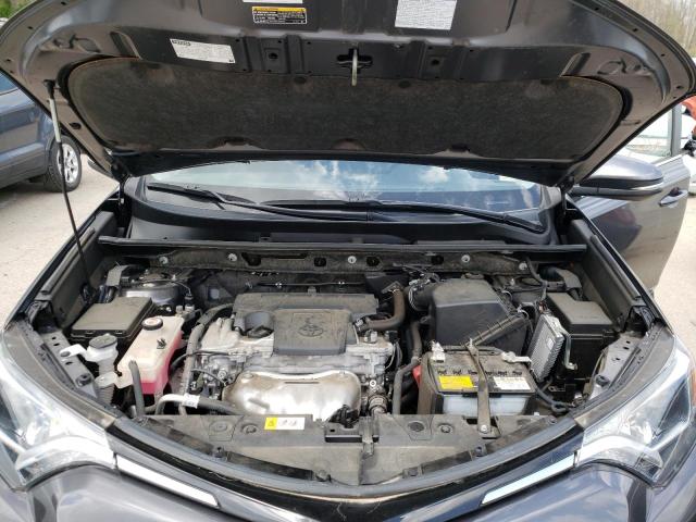 Photo 7 from auction – 2017 TOYOTA RAV4 XLE with VIN JTMRFREV6HJ705860