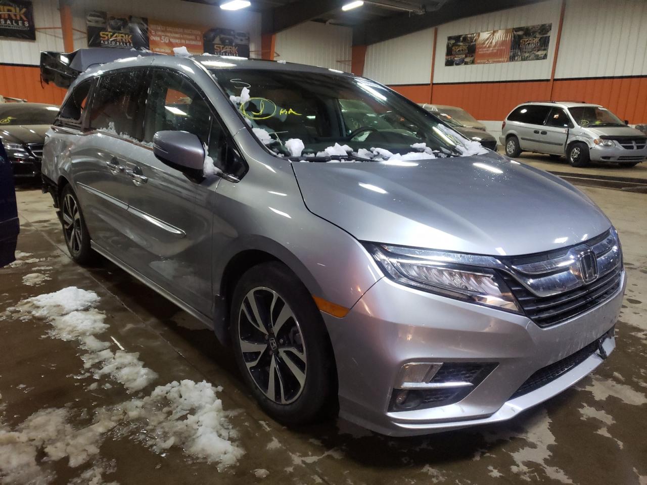 HONDA ODYSSEY 2018 with VIN 5FNRL6H58JB505787 - Photo from auction