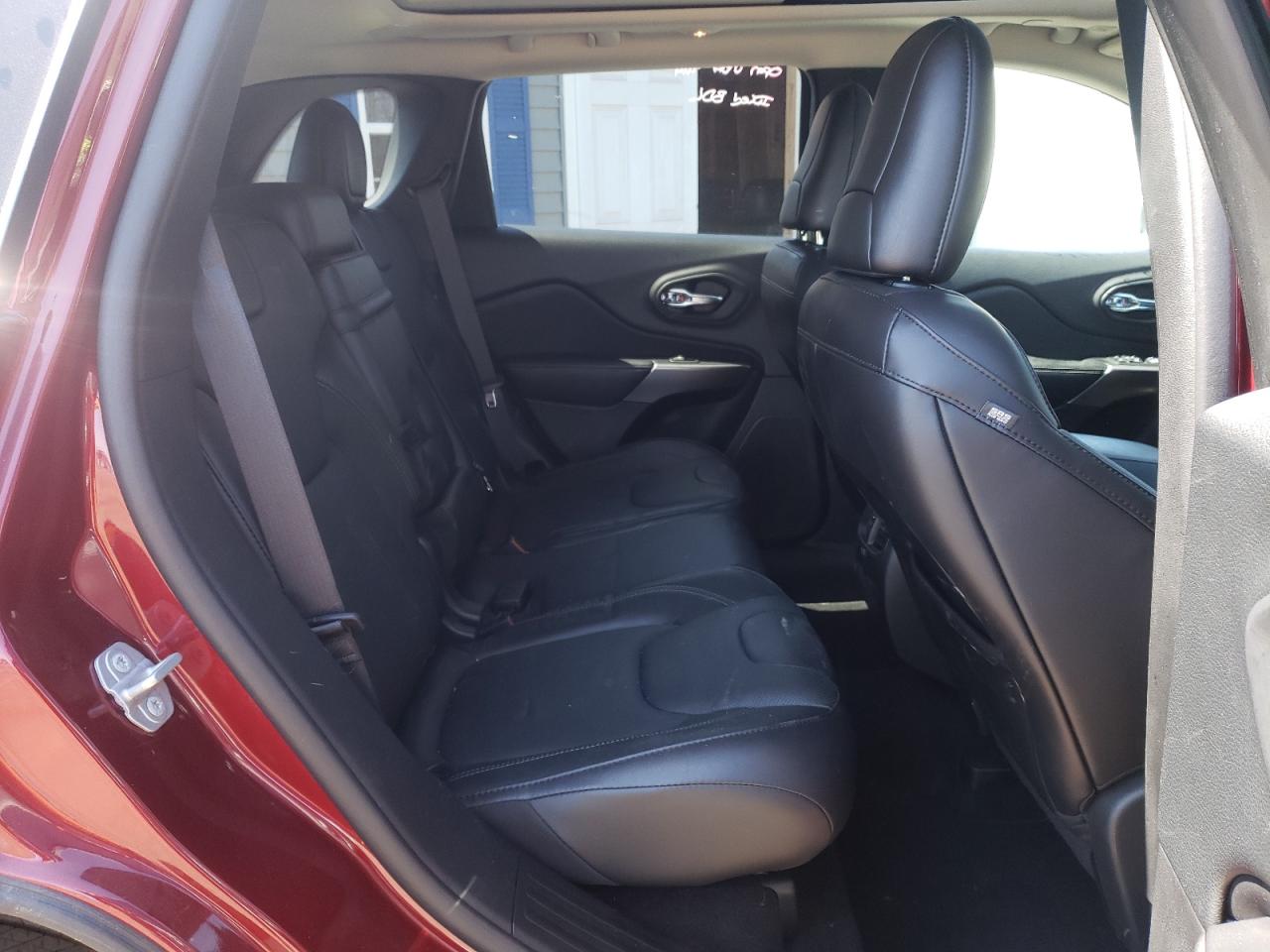 Photo 6 from auction – 2019 JEEP CHEROKEE L with VIN 1C4PJMDN4KD267565