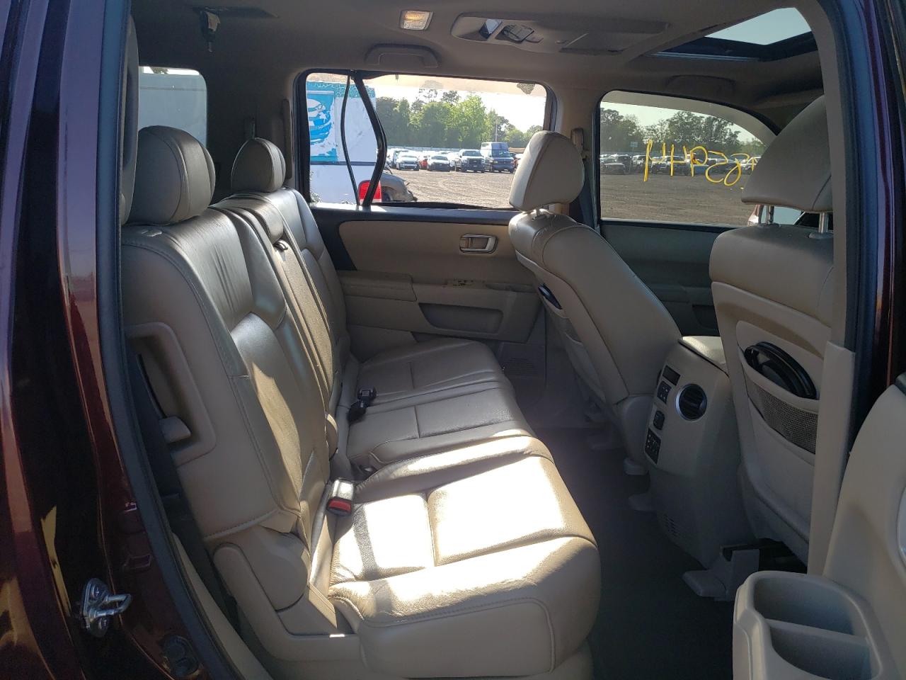 Photo 6 from auction – 2011 HONDA PILOT EXL with VIN 5FNYF3H64BB034653