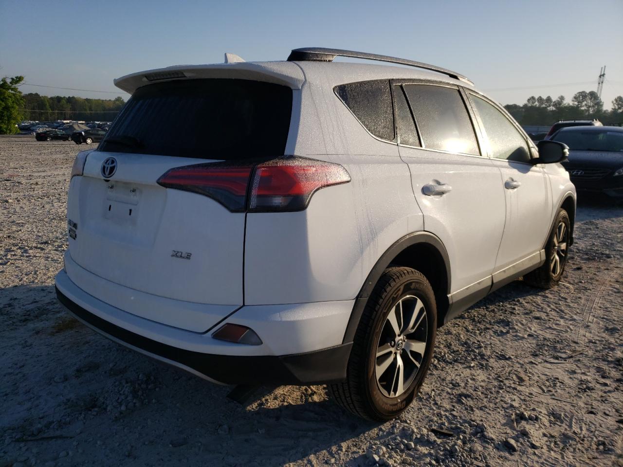 Photo 4 from auction – 2018 TOYOTA RAV4 ADVEN with VIN 2T3WFREV2JW443250