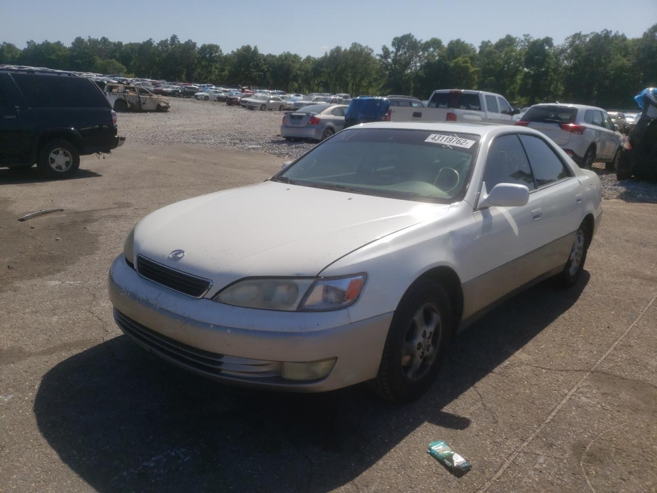 Photo 2 from auction – 1998 LEXUS ES 300 with VIN JT8BF28G2W5028073