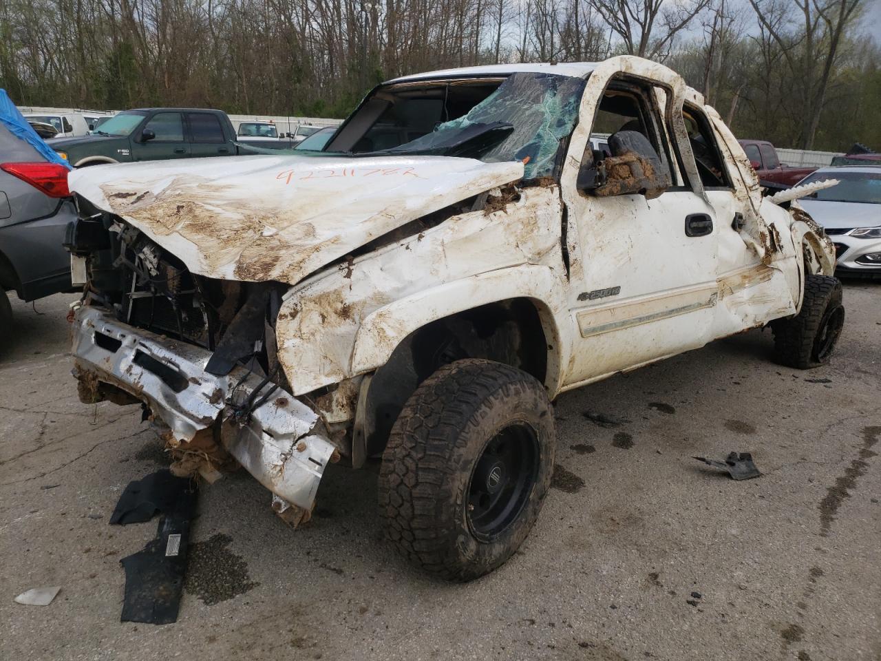 Photo 2 from auction – 2004 CHEVROLET SILVERADO with VIN 1GCHK23U34F249001