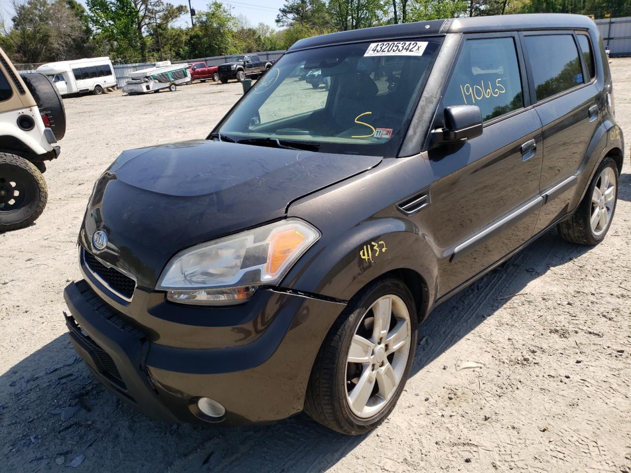 Photo 2 from auction – 2010 KIA SOUL + with VIN KNDJT2A28A7039693