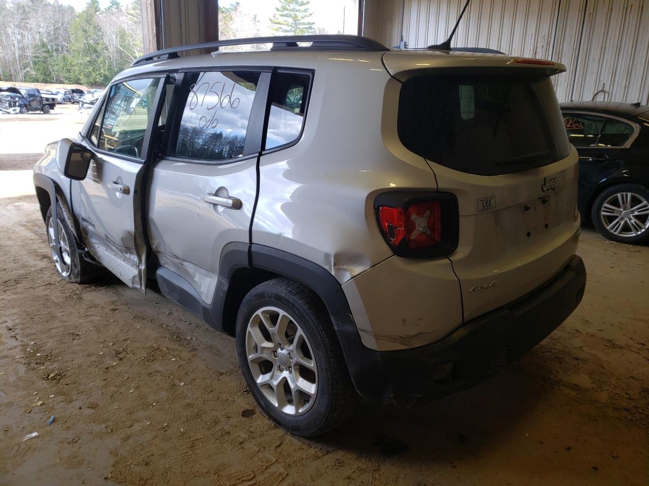 Photo 3 from auction – 2016 JEEP RENEGADE L with VIN ZACCJBBT6GPD66918