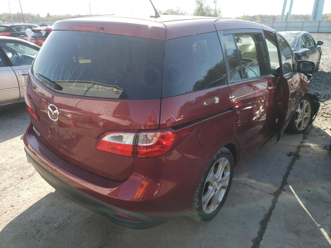 Photo 4 from auction – 2012 MAZDA 5 with VIN JM1CW2BL8C0141871