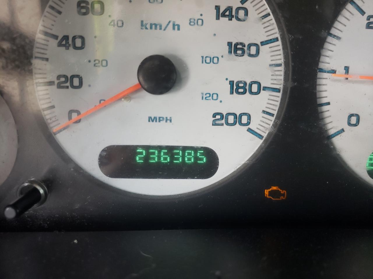 Photo 8 from auction – 2004 DODGE CARAVAN SX with VIN 1D4GP45R14B597472
