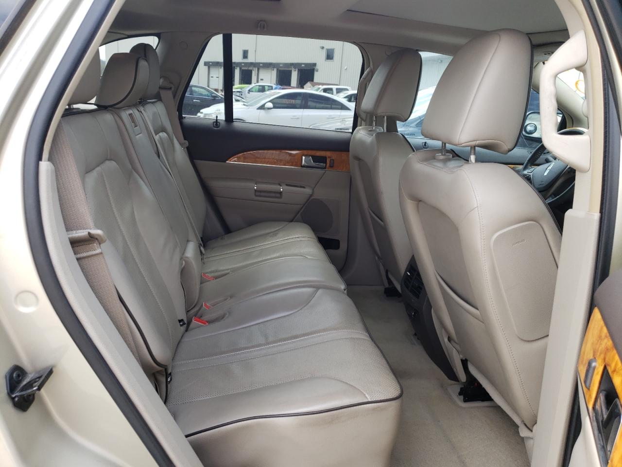 Photo 18 from auction – 2011 LINCOLN MKX with VIN 2LMDJ6JK2BBJ08557