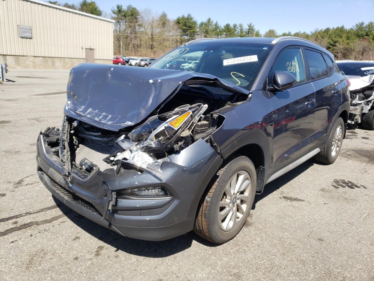 Photo 2 from auction – 2017 HYUNDAI TUCSON LIM with VIN KM8J3CA40HU408058