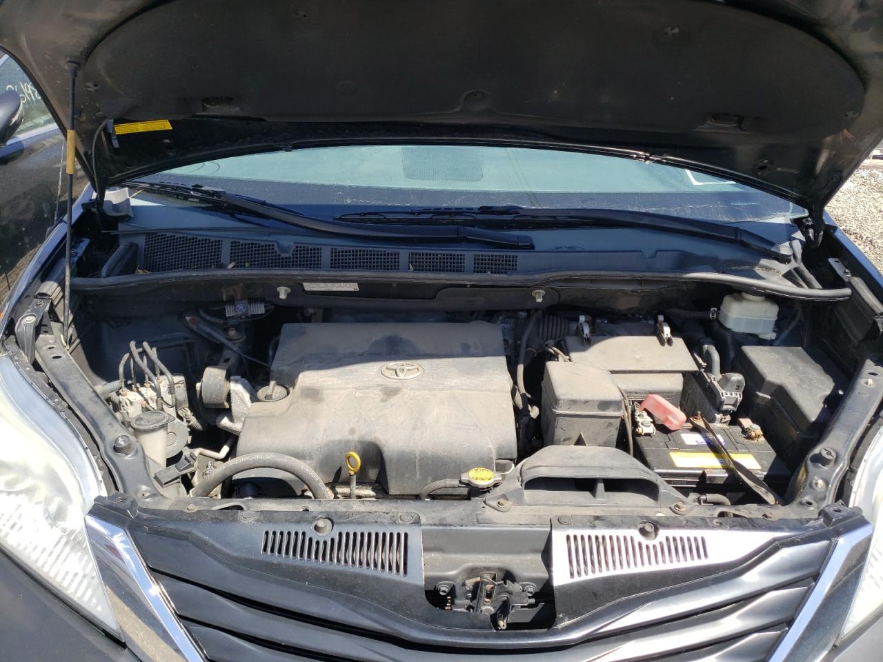 Photo 7 from auction – 2012 TOYOTA SIENNA LE with VIN 5TDKK3DC2CS215356