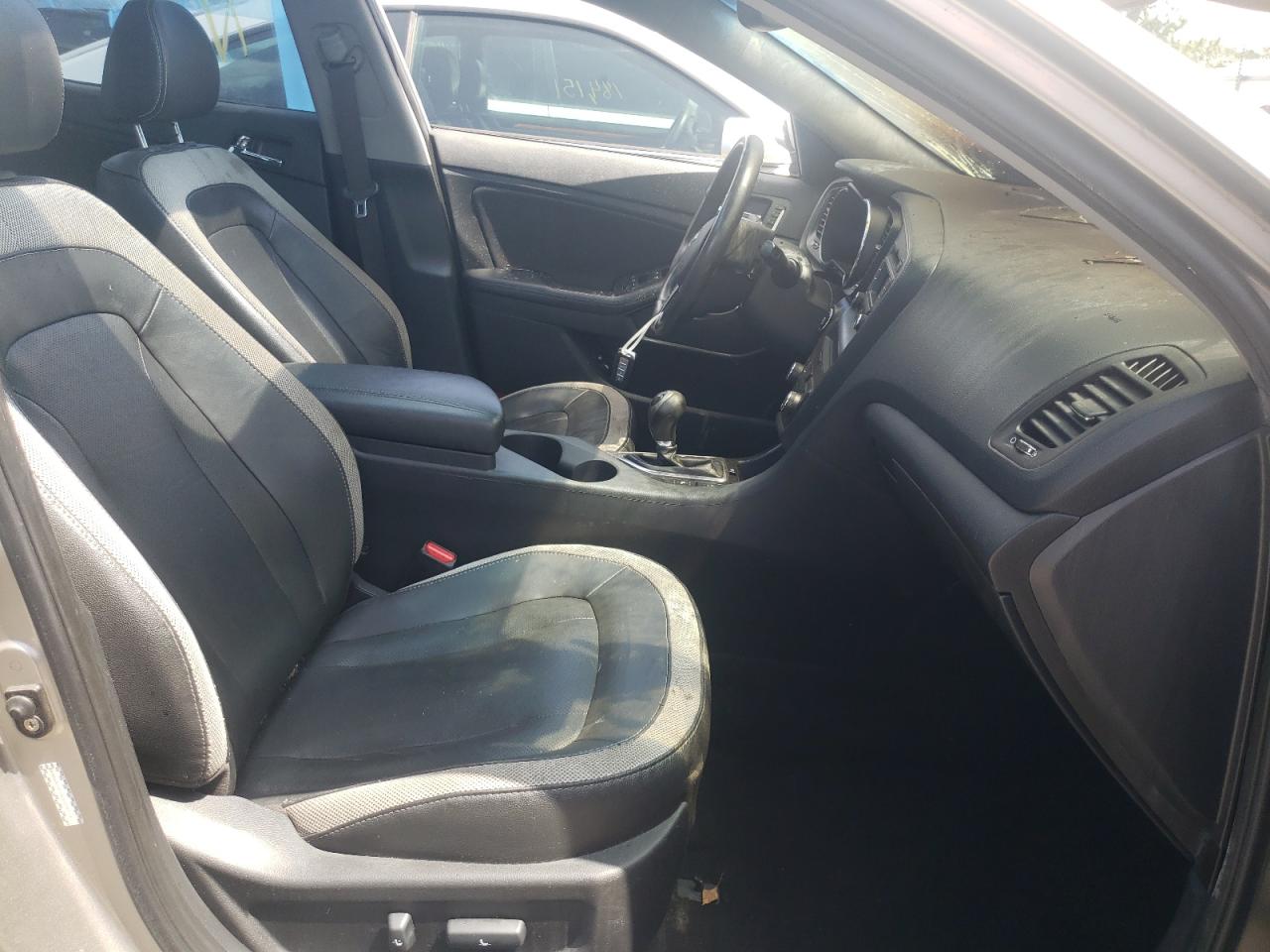 Photo 5 from auction – 2011 KIA OPTIMA SX with VIN KNAGR4A69B5164798