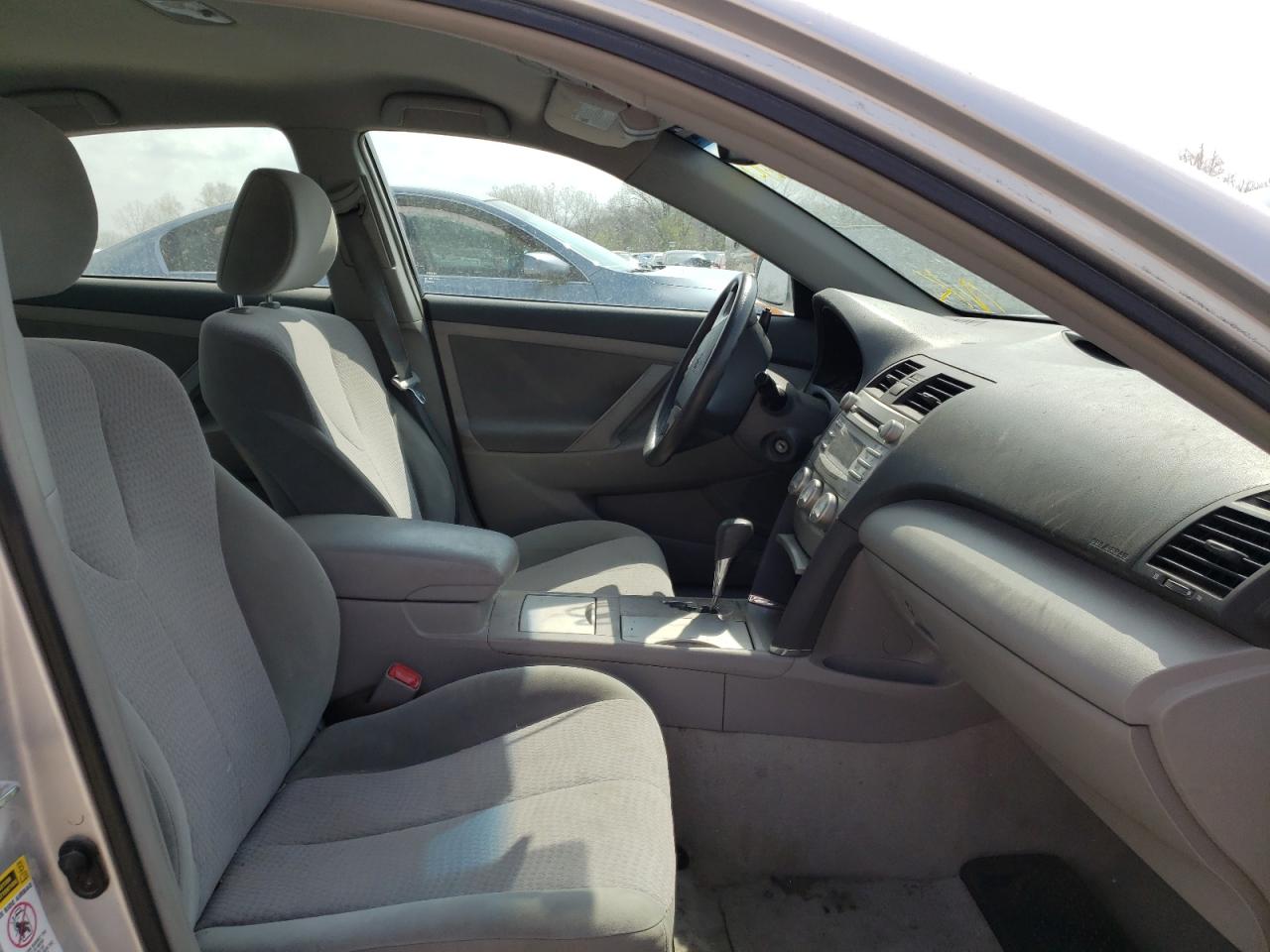 Photo 5 from auction – 2010 TOYOTA CAMRY BASE with VIN 4T1BF3EK0AU023318