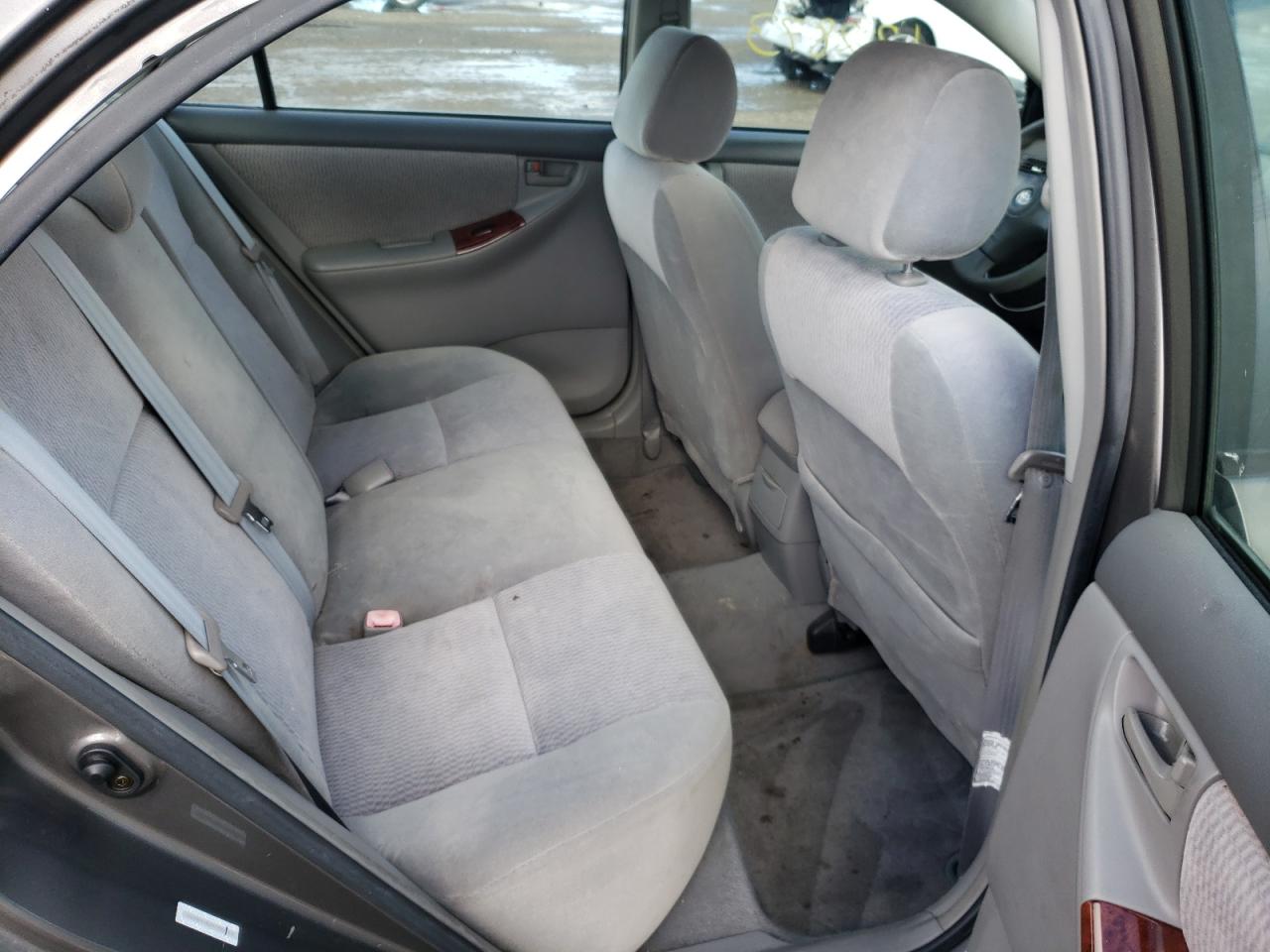 Photo 6 from auction – 2005 TOYOTA COROLLA with VIN 1NXBR30E65Z371784