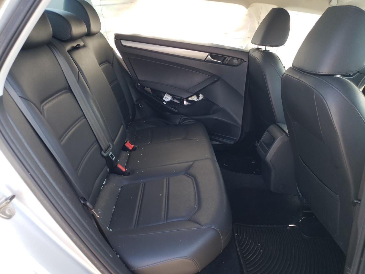 Photo 6 from auction – 2014 VOLKSWAGEN PASSAT S with VIN 1VWAT7A32EC106515