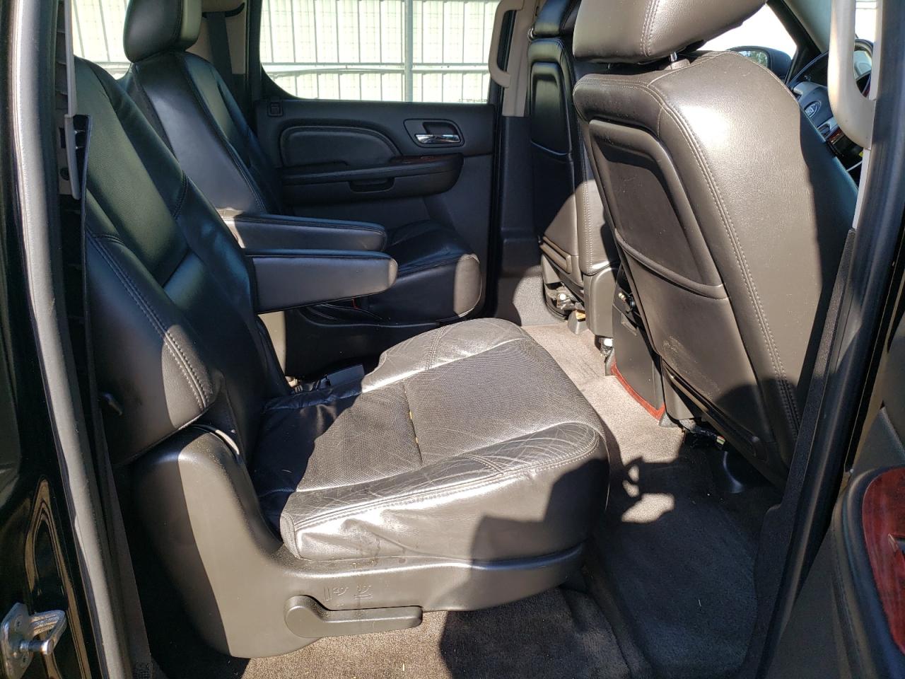 Photo 6 from auction – 2011 CADILLAC ESCALADE E with VIN 1GYS4JEF2BR233189