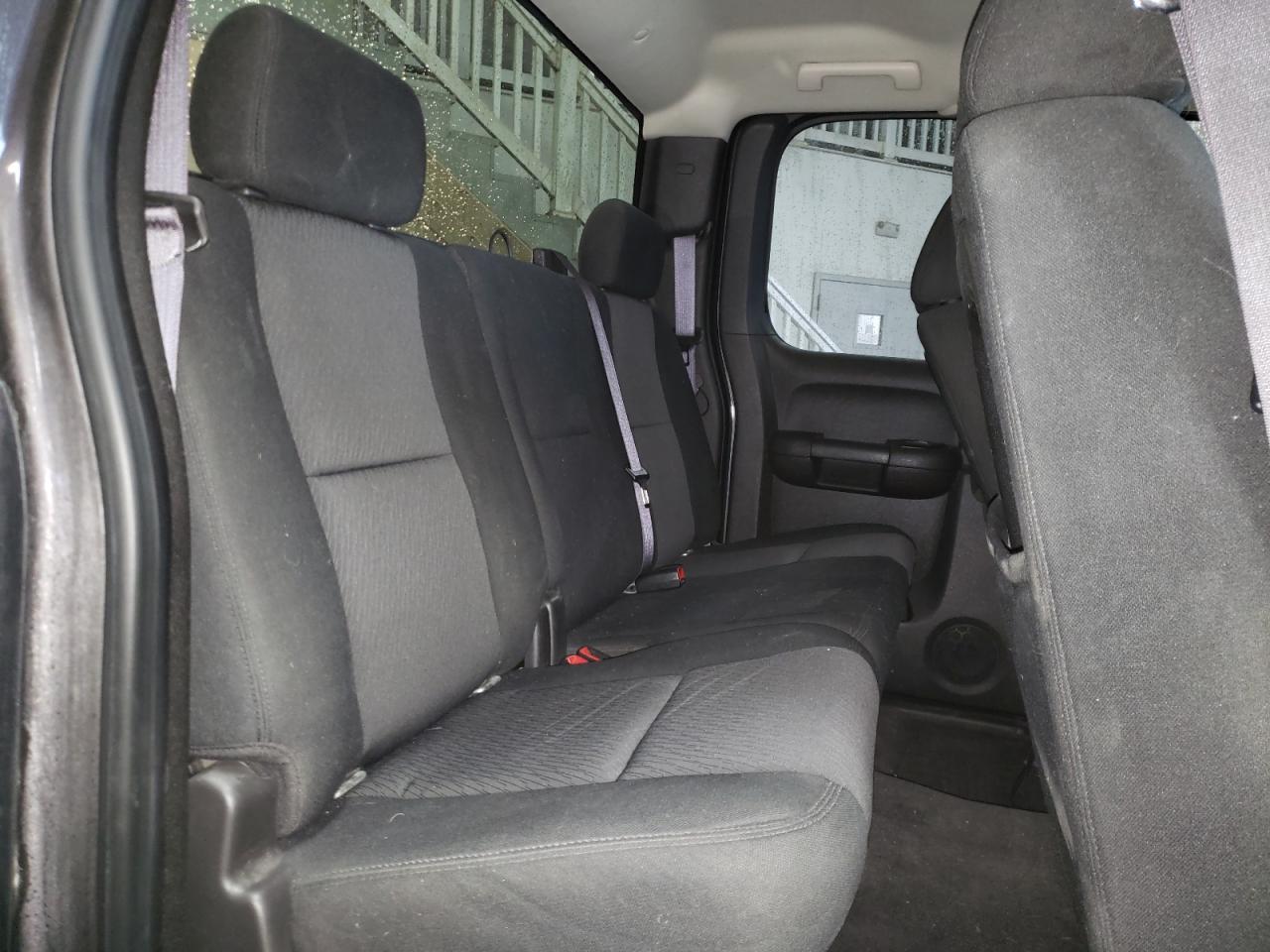 Photo 6 from auction – 2010 CHEVROLET SILVERADO with VIN 1GCSKSE32AZ279756