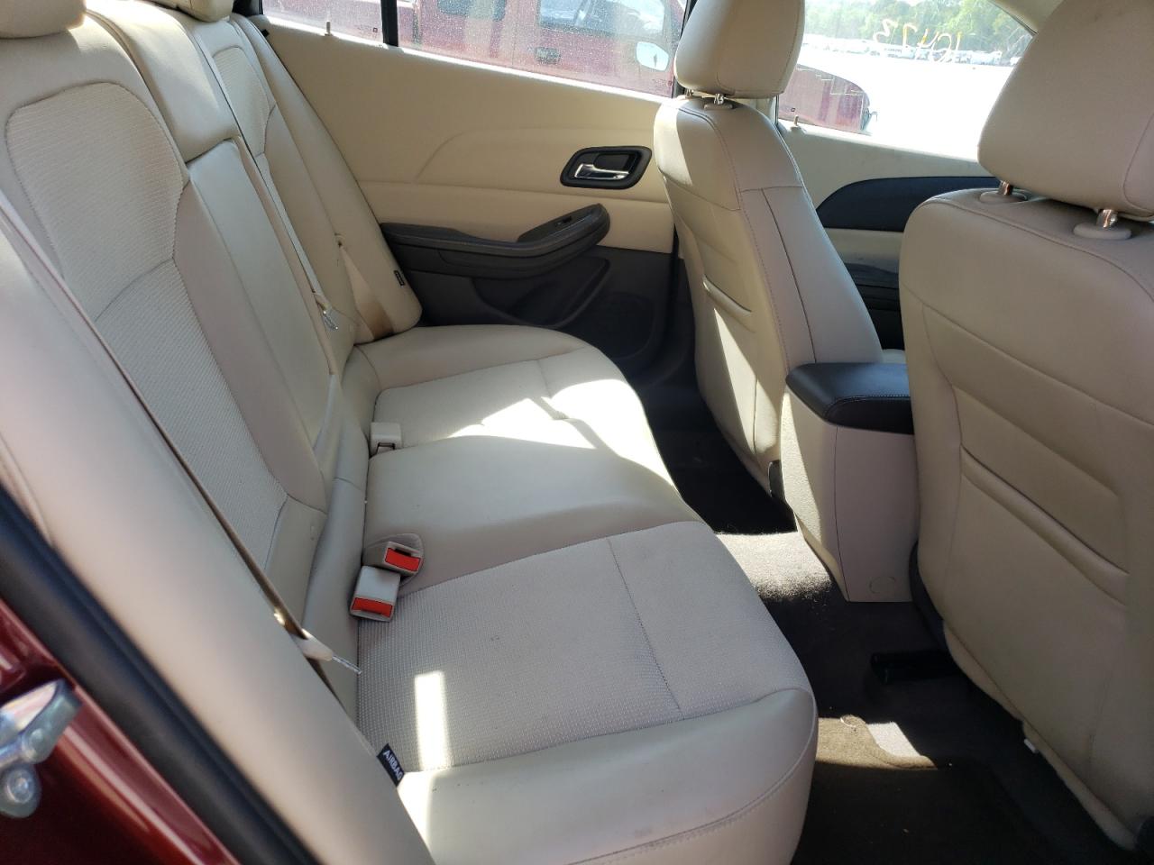 Photo 6 from auction – 2015 CHEVROLET MALIBU 1LT with VIN 1G11C5SL0FF169045