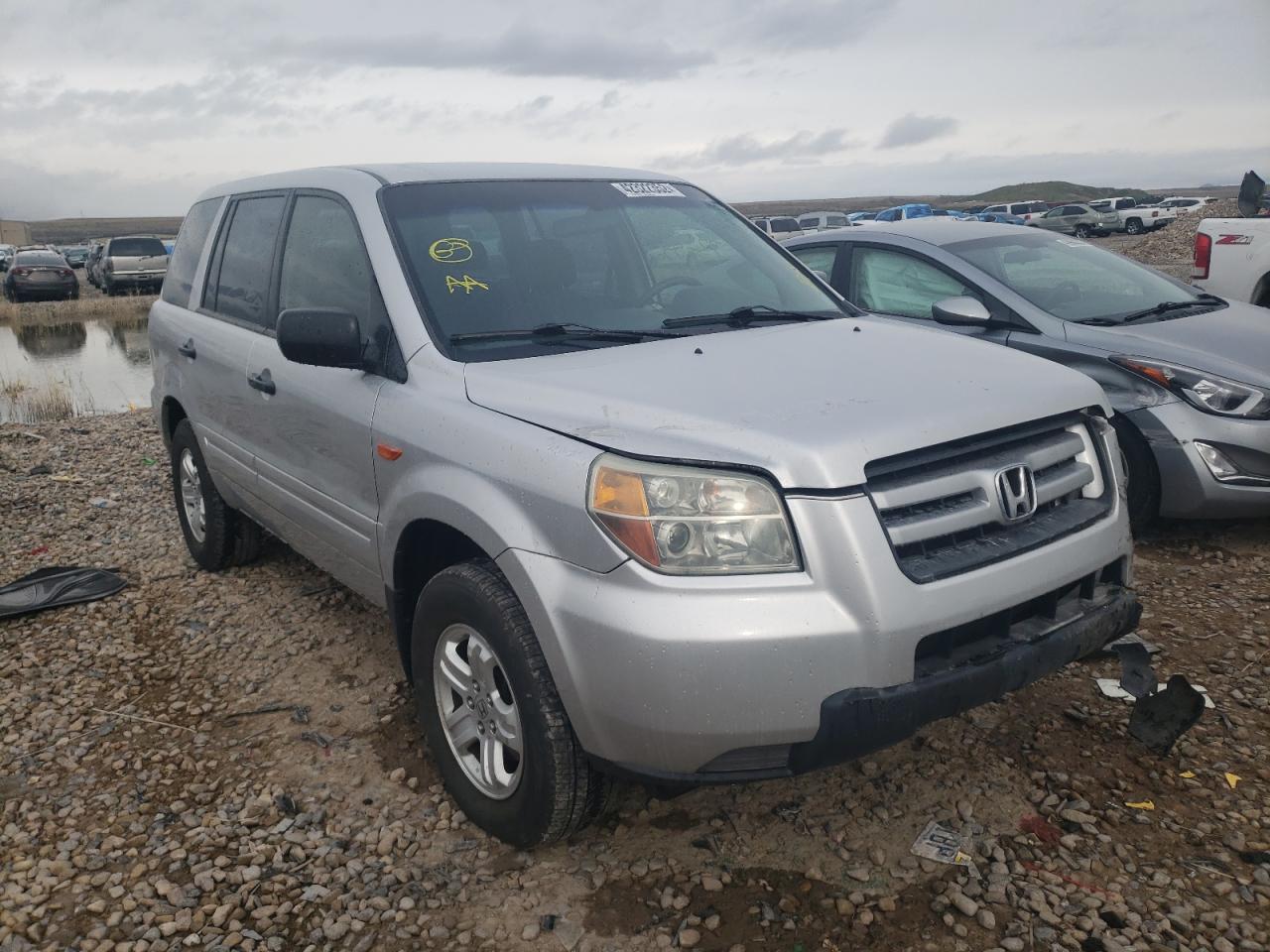 HONDA PILOT LX 2006 with VIN 2HKYF18156H520890 - Photo from auction