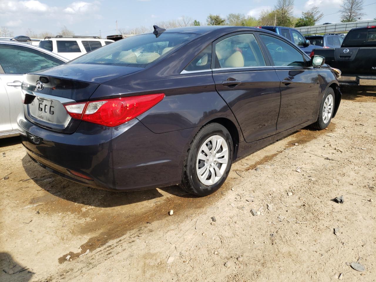 Photo 4 from auction – 2011 HYUNDAI SONATA GLS with VIN 5NPEB4AC5BH179528