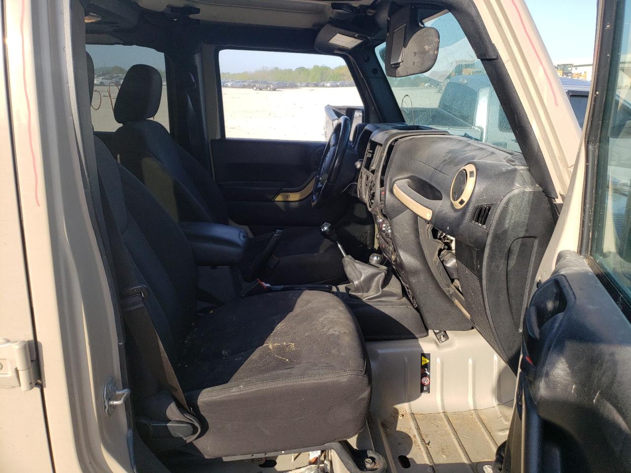 Photo 15 from auction – 2016 JEEP WRANGLER U with VIN 1C4BJWDG7GL211611