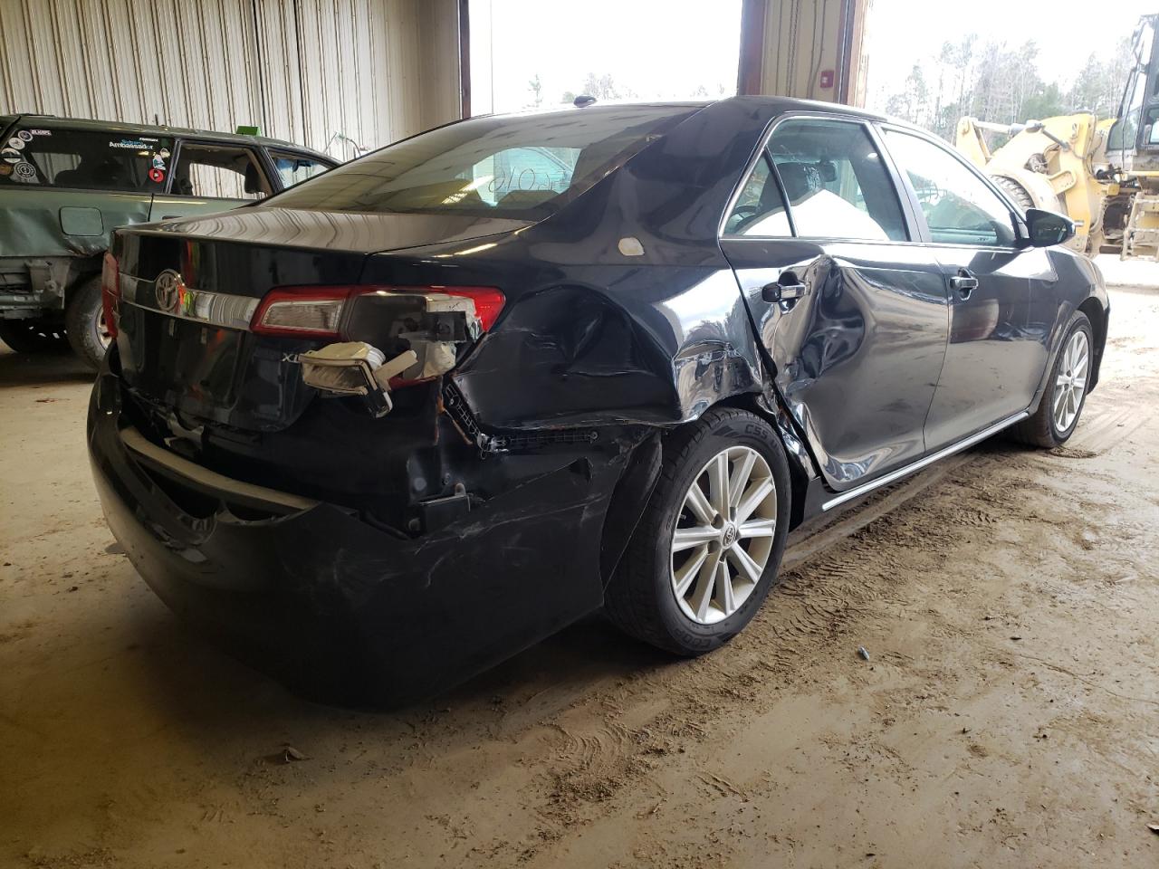 Photo 4 from auction – 2014 TOYOTA CAMRY L with VIN 4T1BF1FK1EU733983