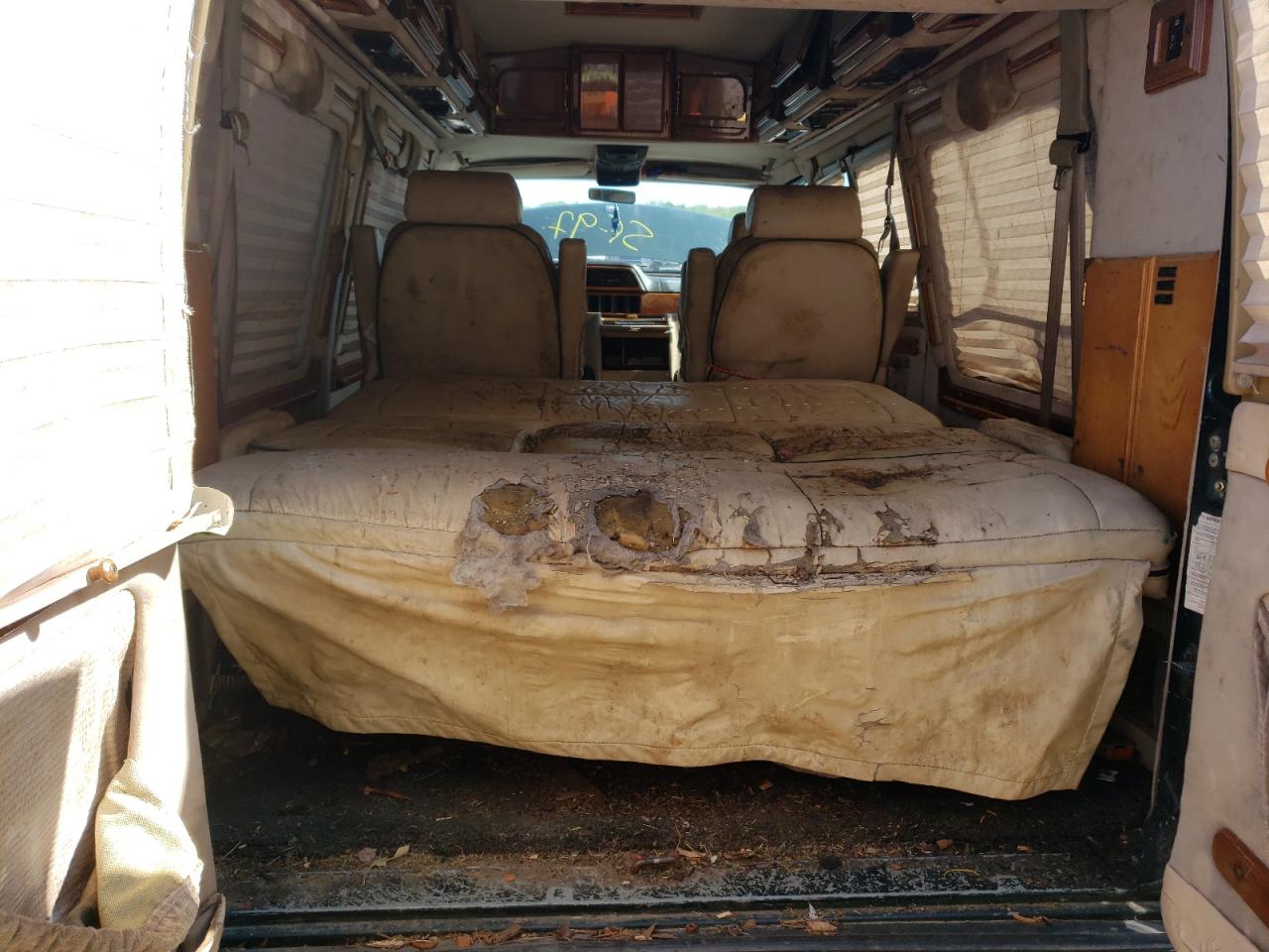 Photo 9 from auction – 1997 DODGE RAM VAN B2 with VIN 2B6HB21Y4VK548882