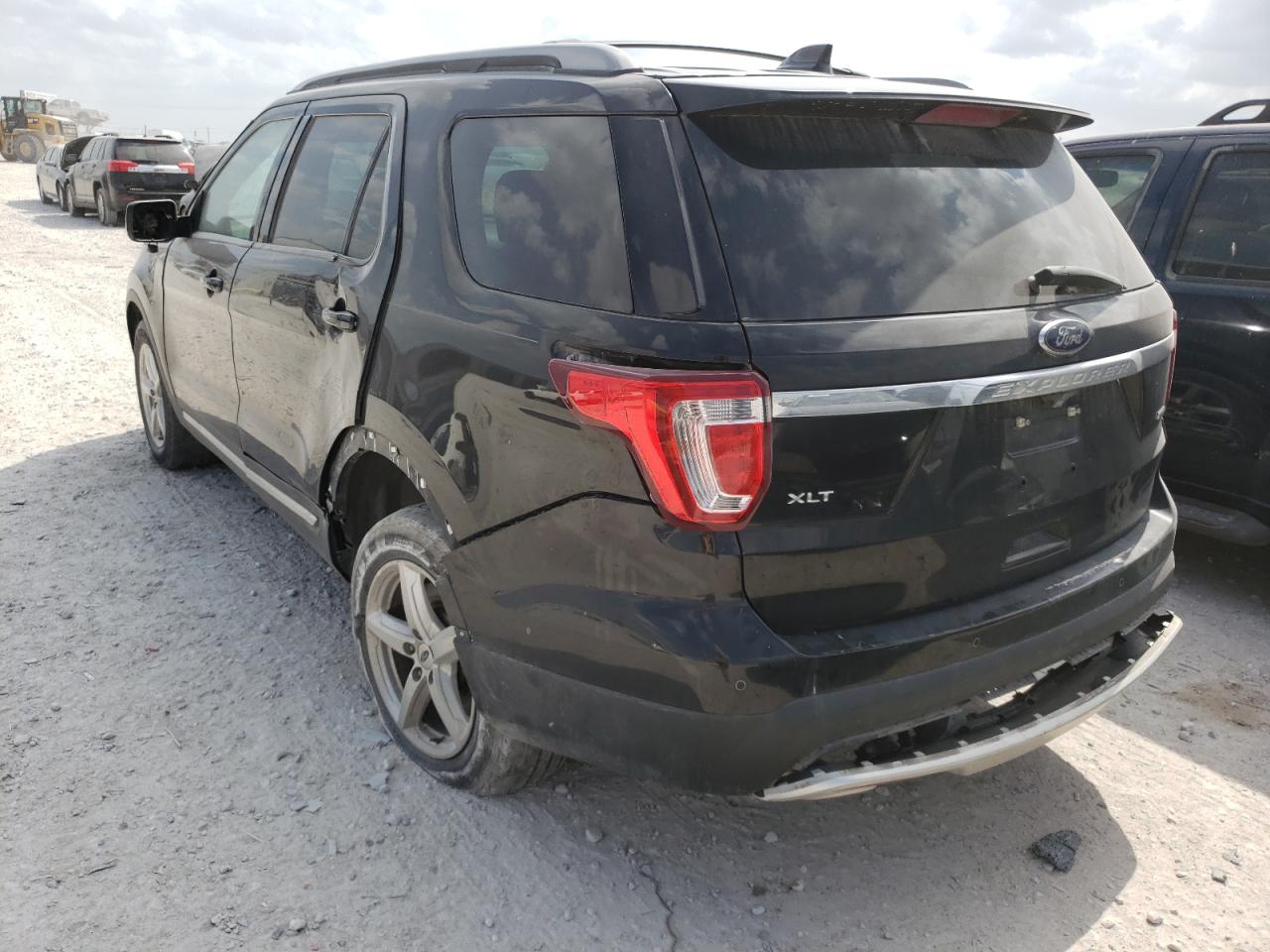 Photo 3 from auction – 2016 FORD EXPLORER X with VIN 1FM5K8D86GGD17678