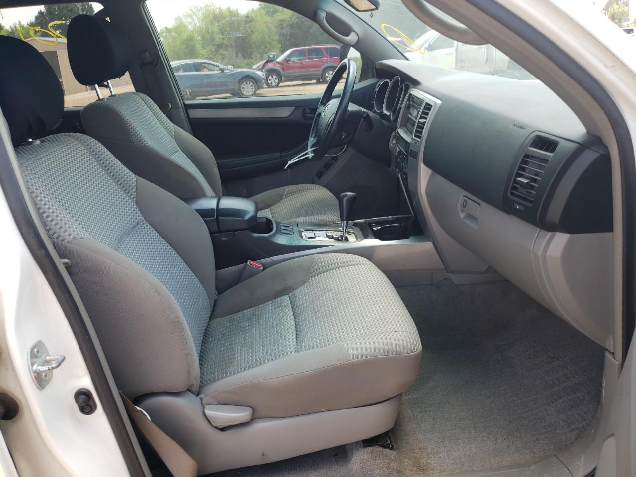 Photo 5 from auction – 2007 TOYOTA 4RUNNER SR with VIN JTEZU14R678091888