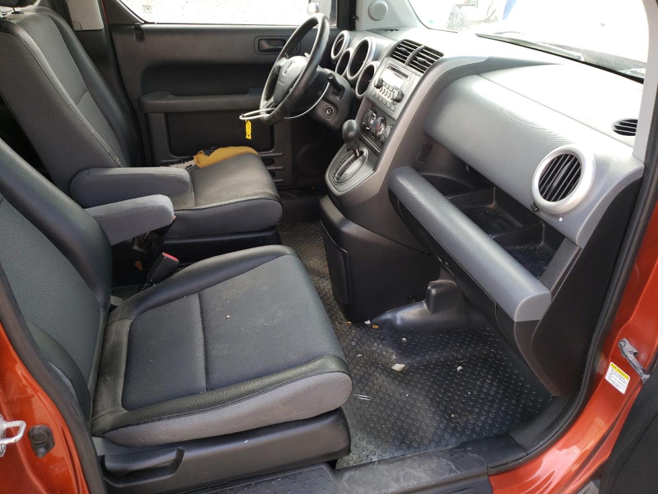 Photo 5 from auction – 2005 HONDA ELEMENT EX with VIN 5J6YH28625L015521