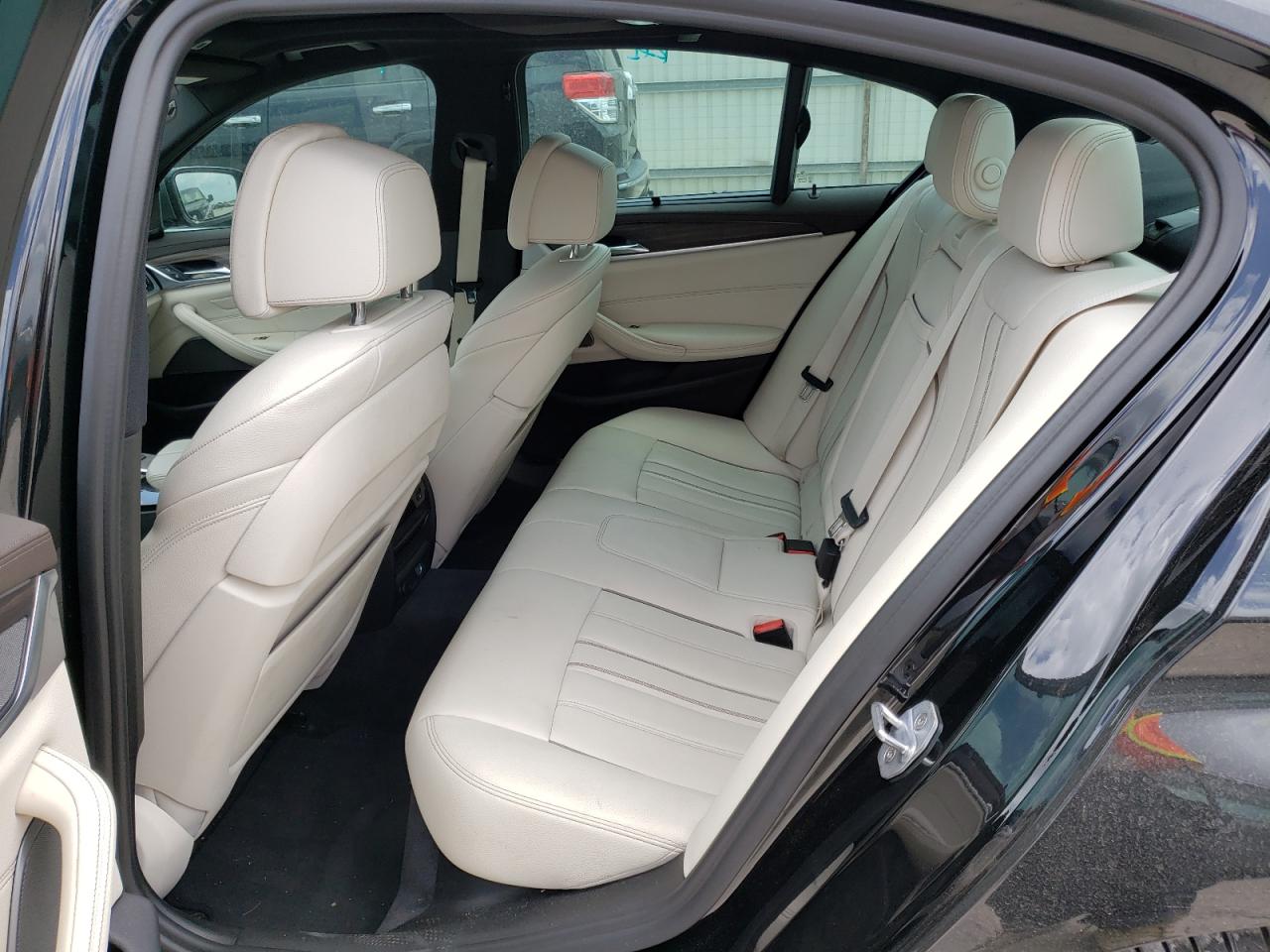 Photo 6 from auction – 2018 BMW M550XI with VIN WBAJB9C52JB287094