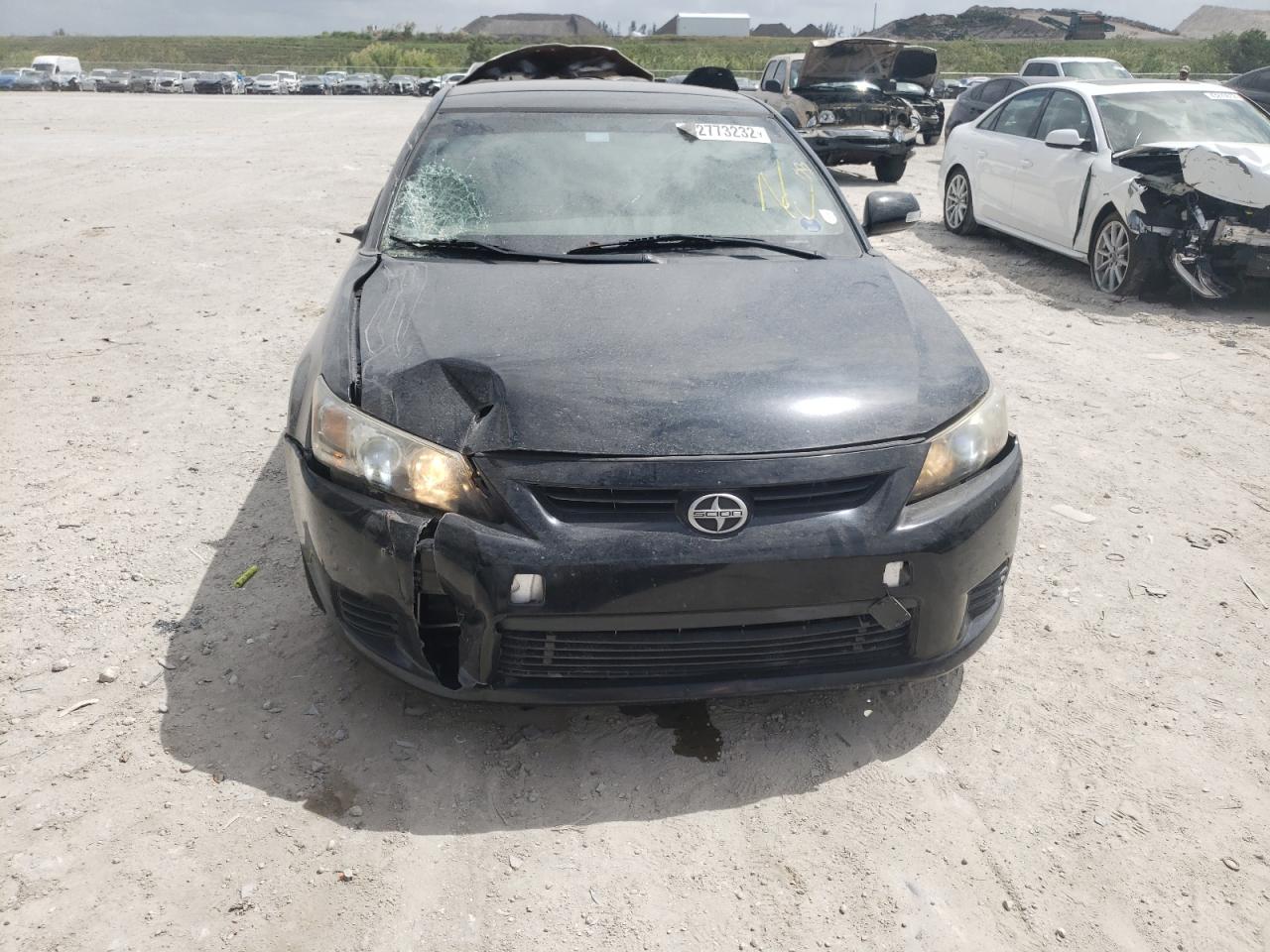 Photo 9 from auction – 2011 TOYOTA SCION TC with VIN JTKJF5C73B3018348