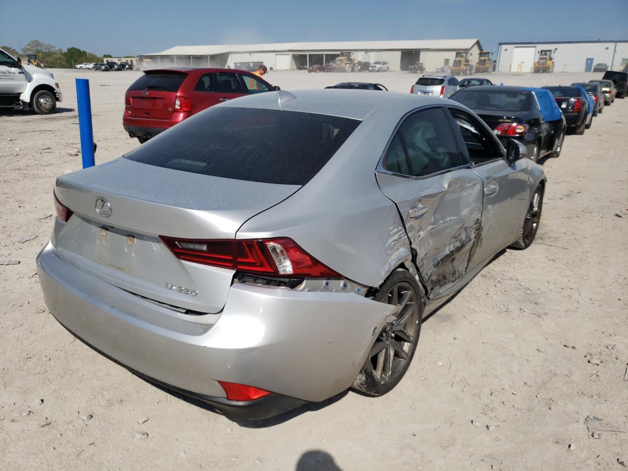 Photo 4 from auction – 2014 LEXUS IS 250 with VIN JTHBF1D20E5011016