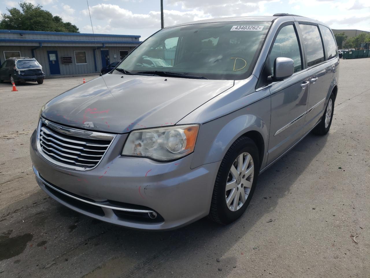 Photo 2 from auction – 2013 CHRYSLER TOWN & COU with VIN 2C4RC1BG9DR798508