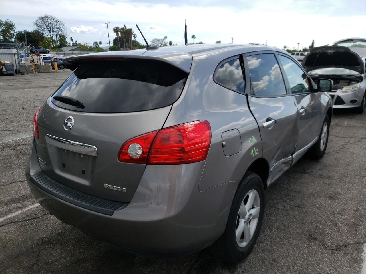 Photo 4 from auction – 2013 NISSAN ROGUE S with VIN JN8AS5MT4DW042338