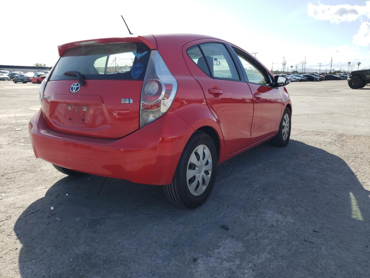 Photo 4 from auction – 2013 TOYOTA PRIUS C with VIN JTDKDTB30D1535657