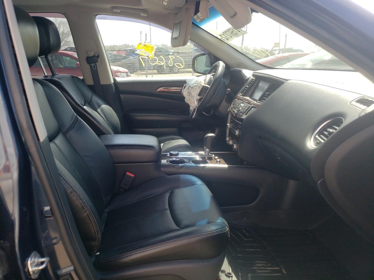 Photo 5 from auction – 2014 NISSAN PATHFINDER with VIN 5N1AR2MM4EC615672