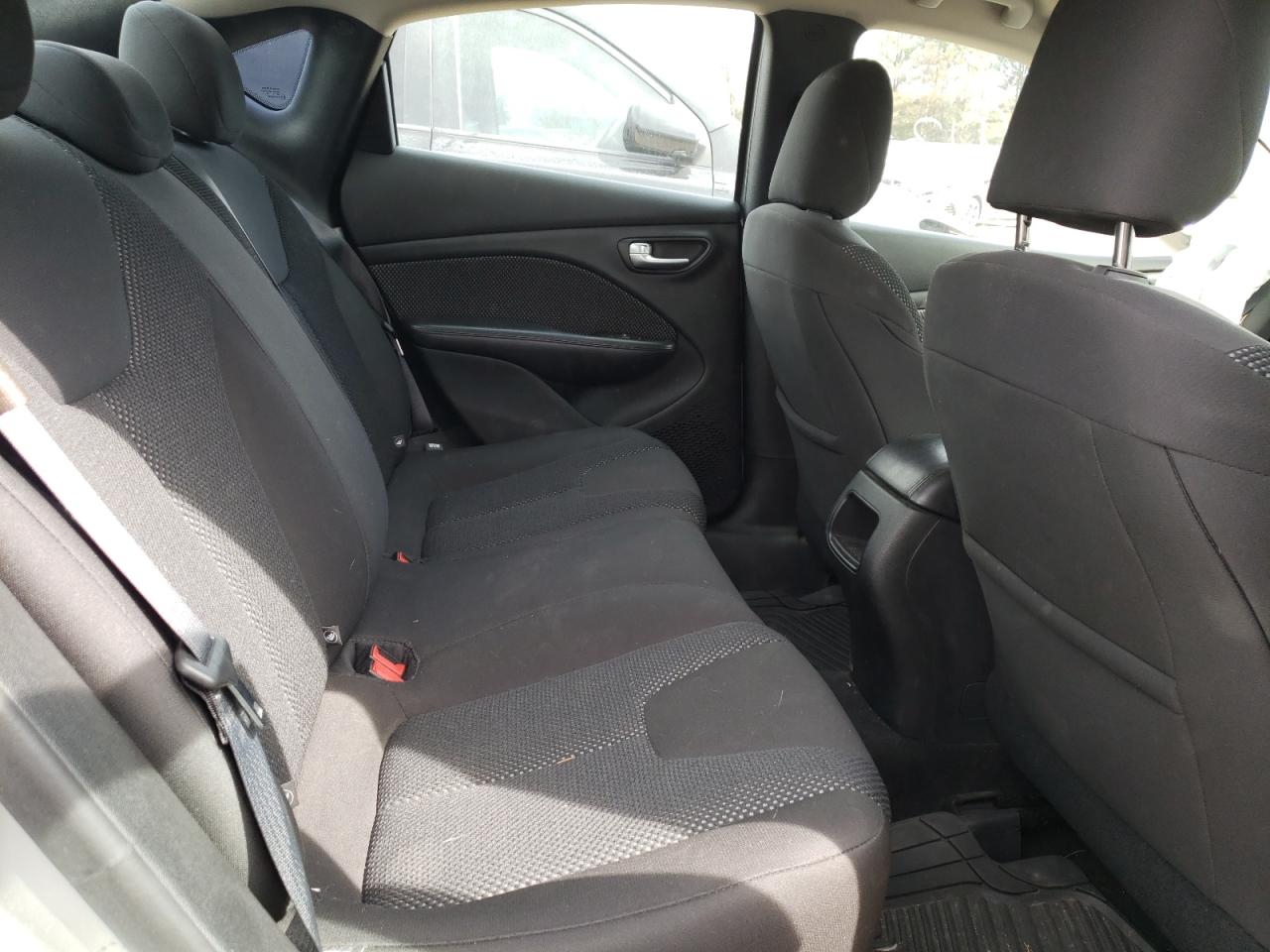 Photo 6 from auction – 2015 DODGE DART SE with VIN 1C3CDFAA2FD433658