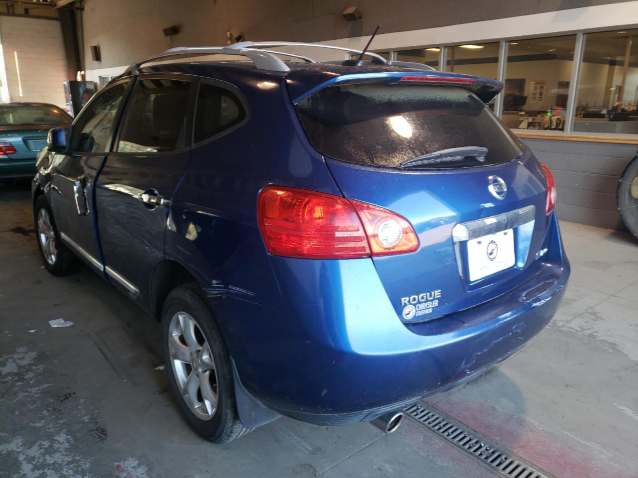 Photo 3 from auction – 2011 NISSAN ROGUE S with VIN JN8AS5MV3BW274833