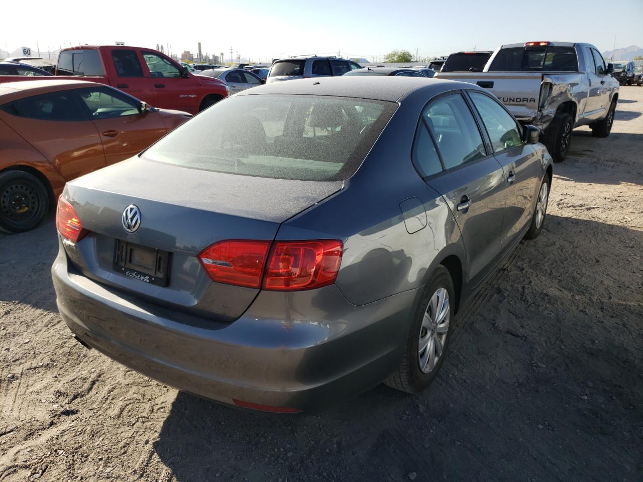Photo 4 from auction – 2014 VOLKSWAGEN JETTA BASE with VIN 3VW2K7AJ3EM334186