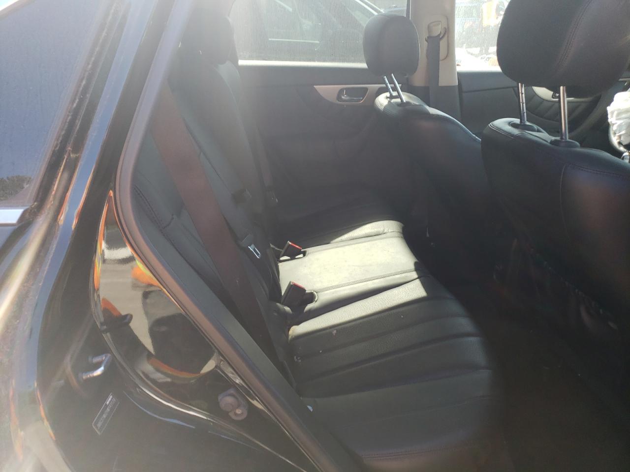 Photo 6 from auction – 2017 INFINITI QX70 with VIN JN8CS1MU2HM143129