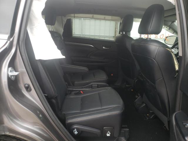 Photo 6 from auction – 2017 TOYOTA HIGHLANDER with VIN 5TDDZRFH7HS363798