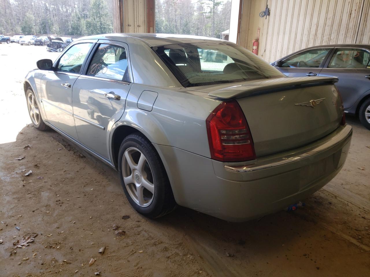 Photo 3 from auction – 2005 CHRYSLER 300 with VIN 2C3JA63H75H651476